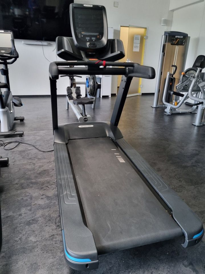 Precor TRM 685 Laufband, neuwertig in Bielefeld