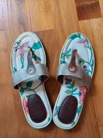 Sandalen, Zehentrenner, Escada Sport, NEU Ludwigslust - Landkreis - Ludwigslust Vorschau