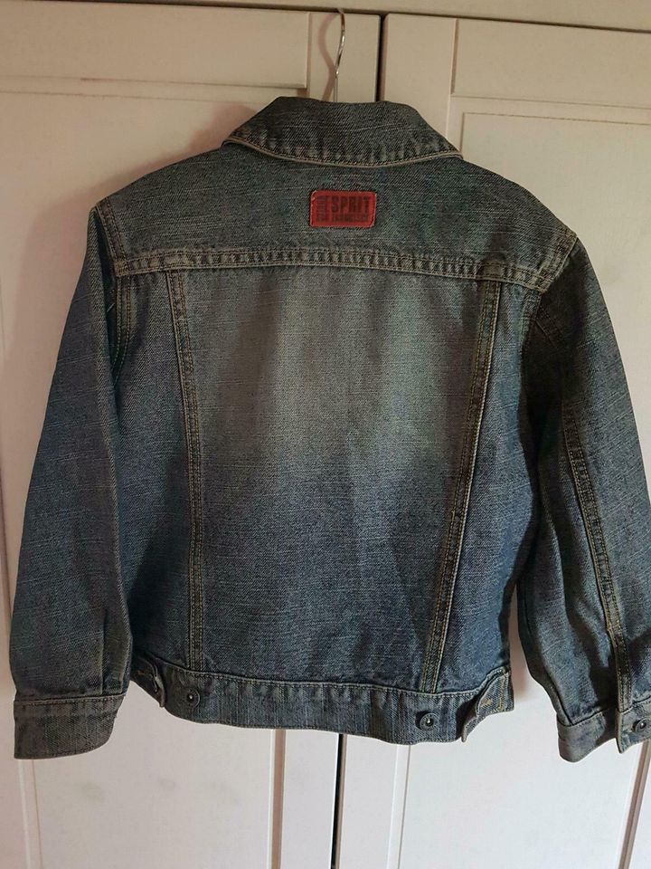 Jeans Jacke Esprit Gr. 116/122 in Lahr (Schwarzwald)