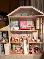Puppenhaus Kidkraft Majestic Mansion Holz mit Möbeln und Zubehör Niedersachsen - Haren (Ems) Vorschau