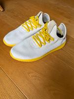 Adidas Pharrell Williams Tennis HU BY2674 Größe 38 weiß/gelb Brandenburg - Stahnsdorf Vorschau