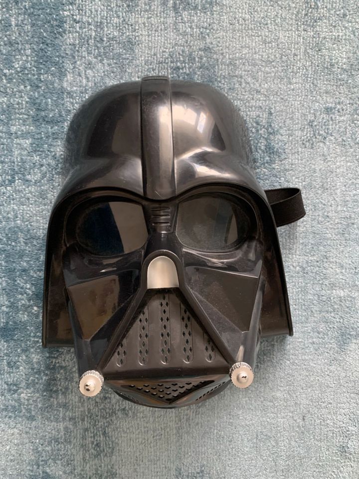 Star Wars-Maske für Filmfans in Flensburg