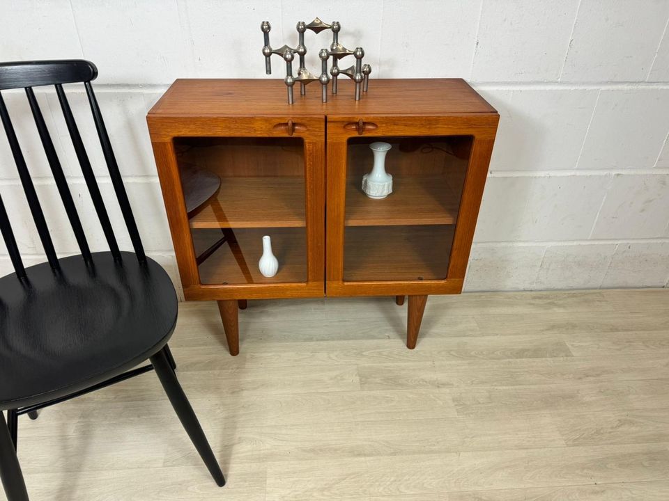 Vintage Teak Vitrine Kommode Sideboard BRAMIN DANISH 60er 70er in Delmenhorst