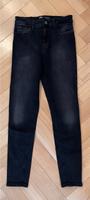 Skinny Jeans ZARA, kaum getragen (Größe 40) Hessen - Bad Soden am Taunus Vorschau