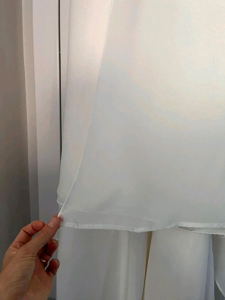 Hochzeitskleid, Brautkleid mit Rückenausschnitt Bianco Evento in Köln