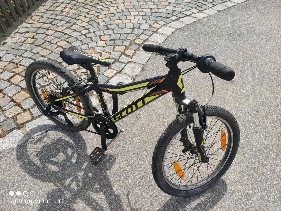 Fahrrad Mountainbike Scott Scale 20 Zoll schwarz in Regen