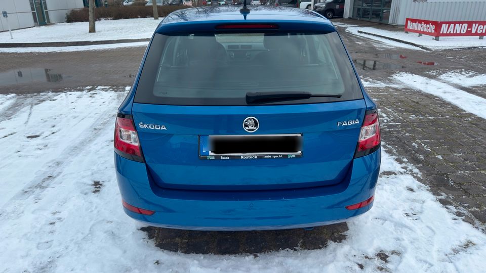 Skoda Fabia Combi Active 1,0l nur 6000km | neuwertiger Zustand in Rostock