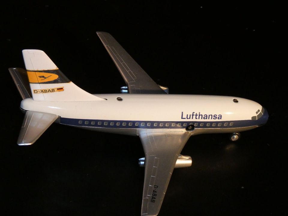 Flugzeugmodell Boeing 737 Lufthansa Schuco Micro Jet Olympia Jet in Baden-Baden