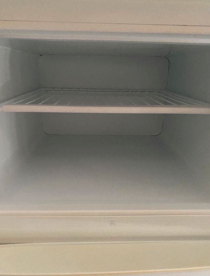 Kühlschrank mit Gefrierfach in Marl