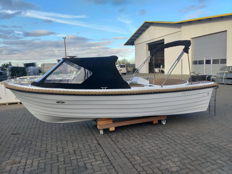 Motorboot Classic 550 Prestige Sloep Schaluppe Neuboot Neu in Hohen Wangelin