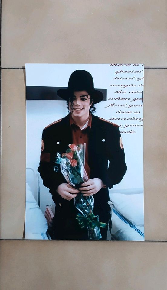 Michael Jackson King of Pop Sammlung DVDs+CDs & drei Bilder NEU in Pforzheim