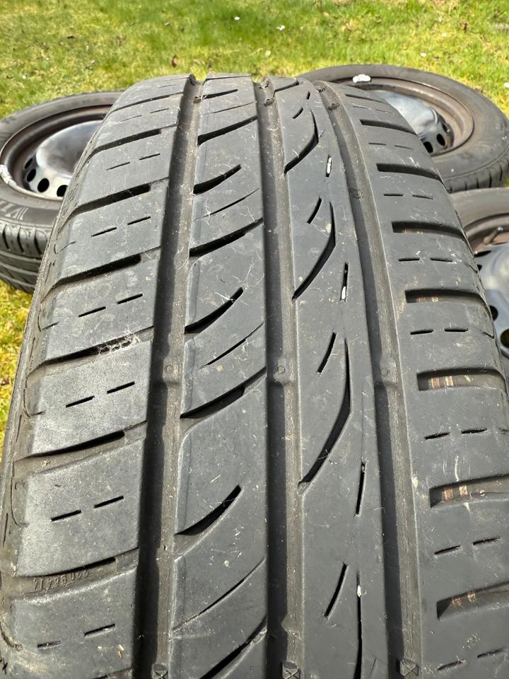 Satz Sommerreifen auf Stahlfelge, 195/65 R15, Renault Megane 2 in Konradsreuth