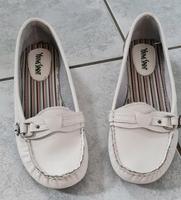 Damenschuh, echt Leder,  weiß Sachsen - Chemnitz Vorschau