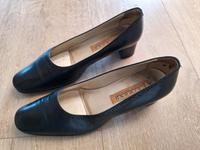 Trimond Schwarze schicke Pumps Damen Schuhe Größe 36,5 Hessen - Ranstadt Vorschau