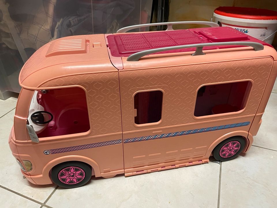 Barbie Camping Bus in Dorfen