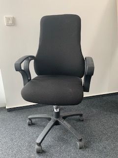 Stuhl Stuhl Bürostuhl Drehstuhl schwarz ergonomisch NEU in Theismühlen