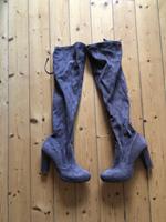Overknees Stiefel Tamaris 38 Wildleder Braun Neuwertig Niedersachsen - Lingen (Ems) Vorschau