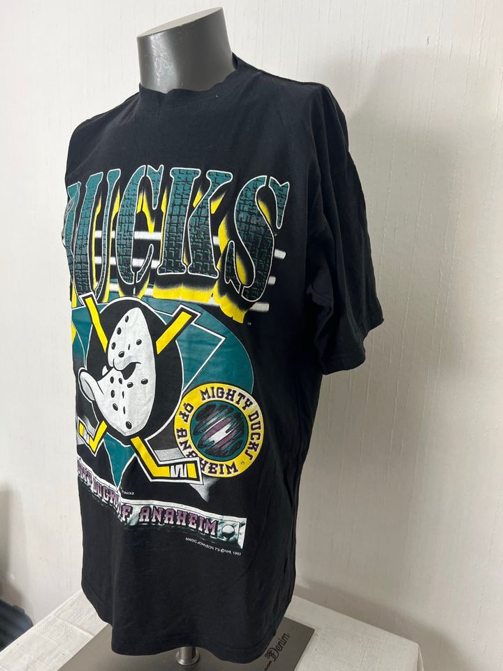 Vintage 1993 Mighty Ducks NHL Shirt Magic Johnson Gr. L Sammler in  Nordrhein-Westfalen - Lünen | eBay Kleinanzeigen ist jetzt Kleinanzeigen