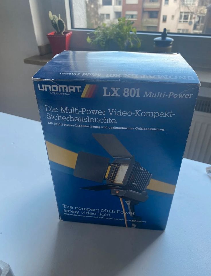 Unomat LX 801 Auto Video Kompakt Sicherheitsleuchte in Düren