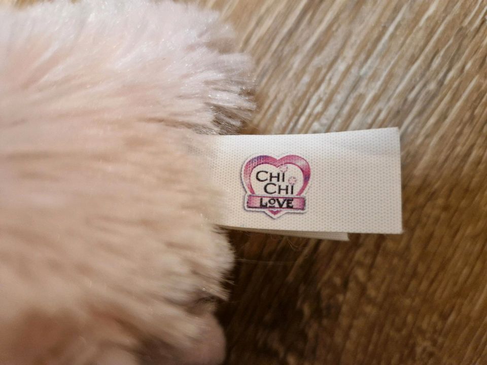 Plüschtier/Stofftier Chi Chi Love Hund in rosa in Frankfurt am Main