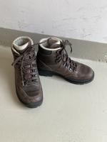 Lowa Wanderstiefel Wanderschuhe Gr. 37,5 aus Leder Stuttgart - Stammheim Vorschau