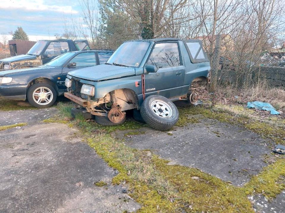 Schlachte 2 Suzuki Vitara 1.6 Teile in Wenze