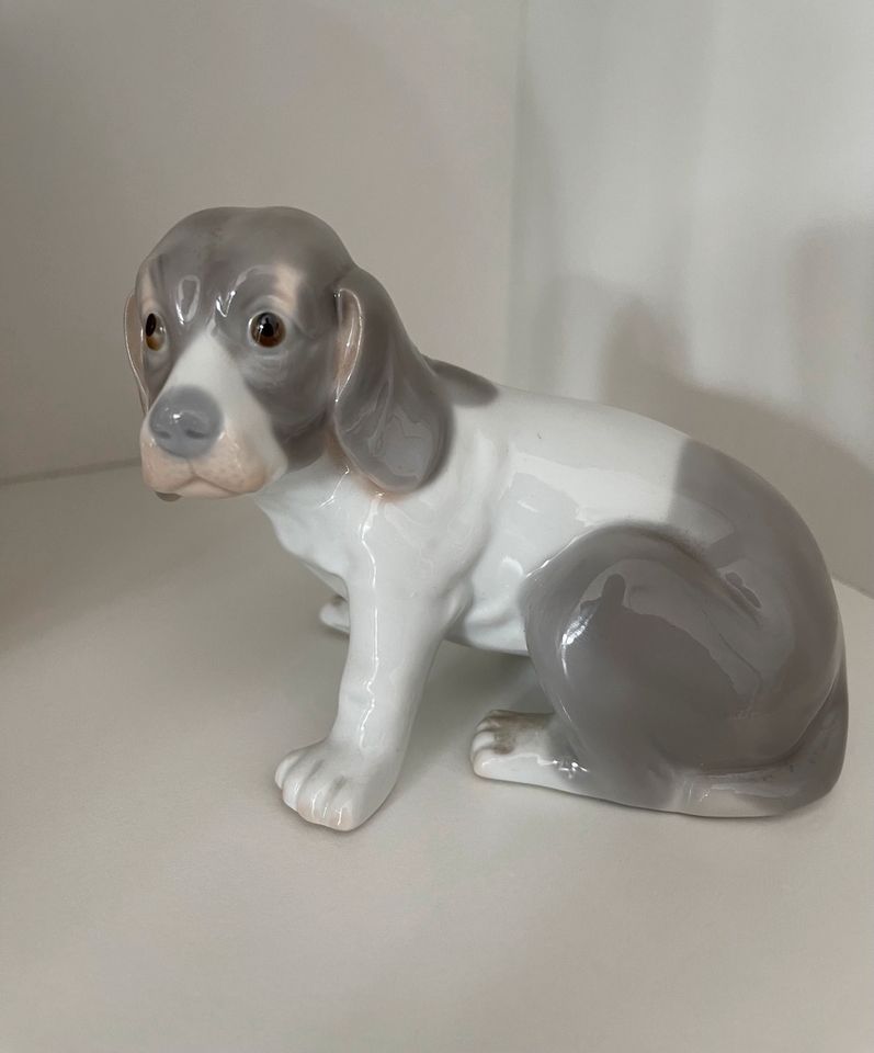 Hund Figur Basset Jagdhund weis grau Beagle Skandi in Castrop-Rauxel