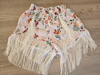 Bershka Short size XS, kurze Hose, Blumenhose, Top Zustand Bayern - Freising Vorschau