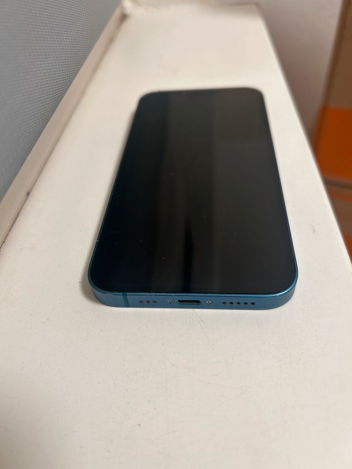 Apple iPhone 13 128gb blau in Berlin