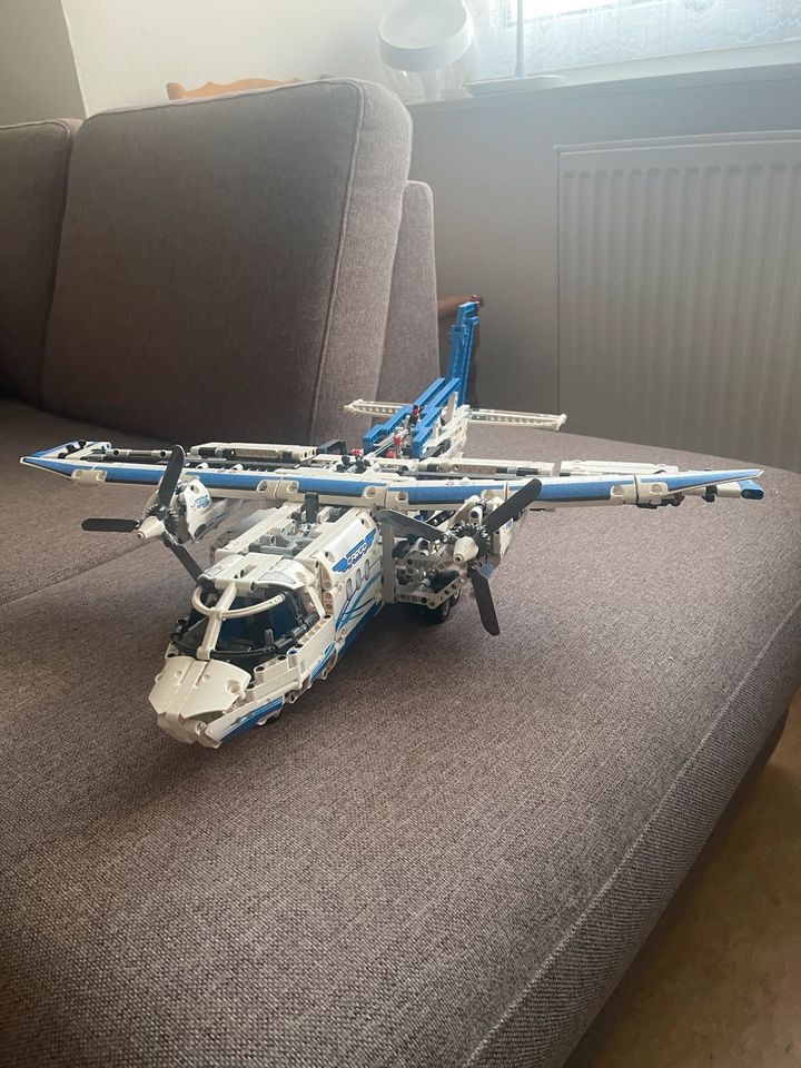 LEGO Technic Frachtflugzeug in Bad Salzuflen