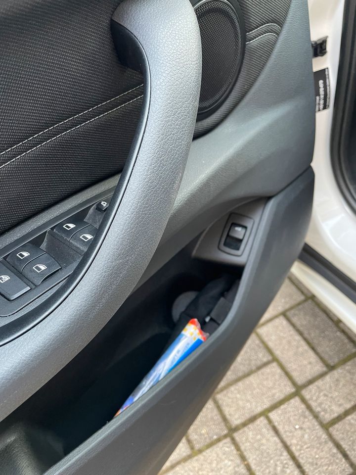 BMW X1 sdrive 20dAutomatik Top gepflegtes Rentnerfahrzeug in Hörselberg-Hainich
