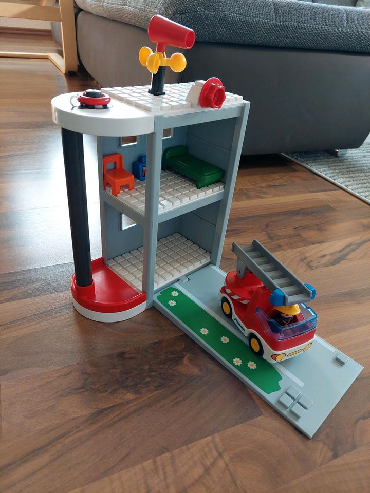 Mitnehm-Feuerwehrstation Playmobil in Neuhaus