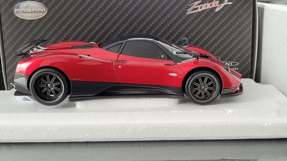 1:18 Pagani Zonda F 2005 Rosso Monza carbon Almost Real in Katzenelnbogen