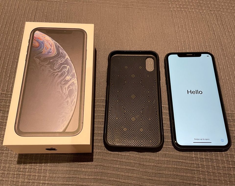 Apple iPhone XR 64GB Schwarz inkl. Schutzhülle Panzerfolie in Reinfeld