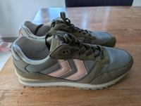 hummel Turnschuhe Sneaker Damen 42 Niedersachsen - Buxtehude Vorschau