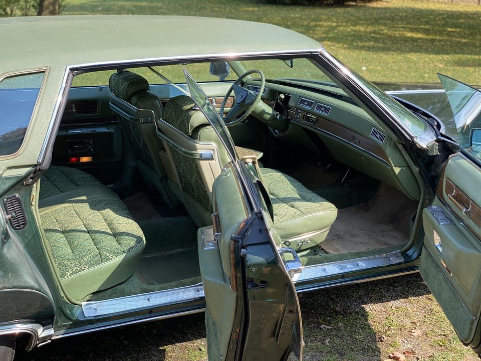 Oldtimer - Cadillac Sedan deVille von 1975 - zu verkaufen in München