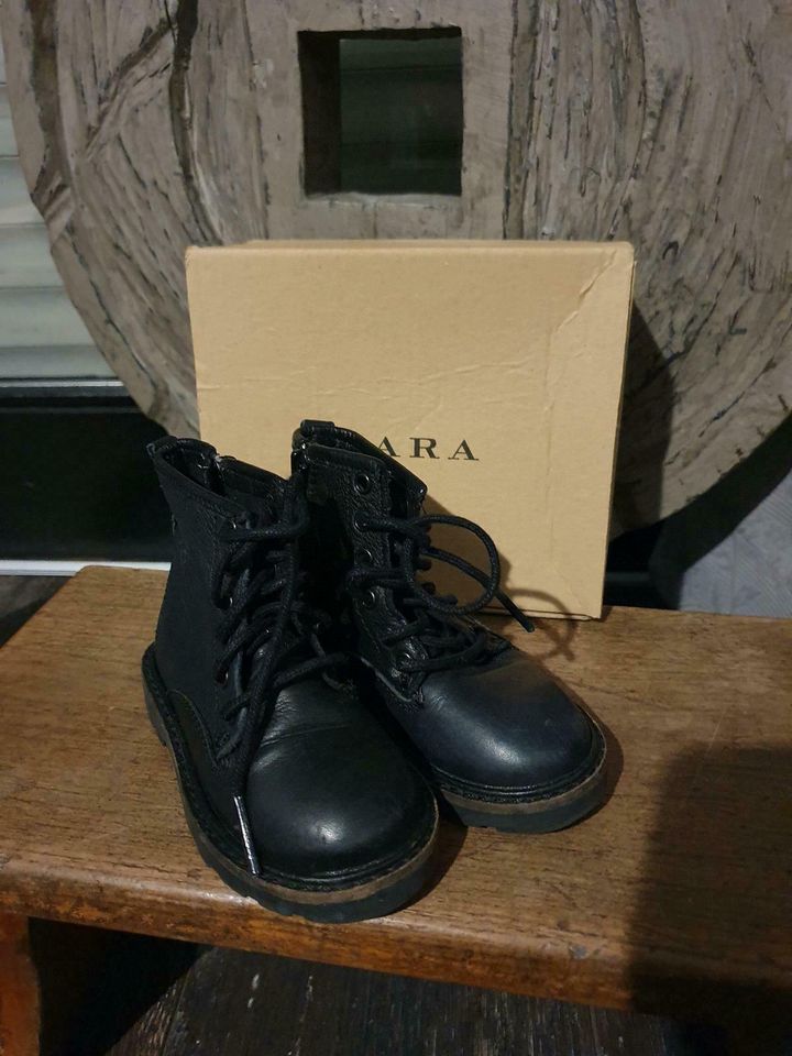 Zara 20 Kinderschuh Boots Schuhe in Jüchen