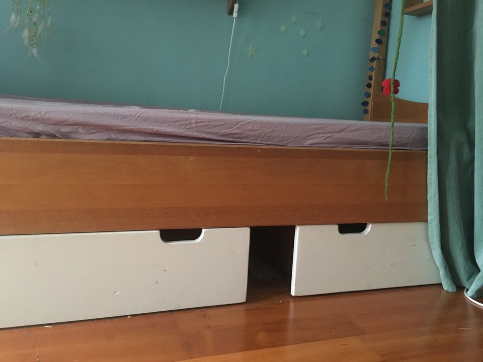 Kinderbett aus Erlenholz/geölt, Himmelbett in Weilheim i.OB