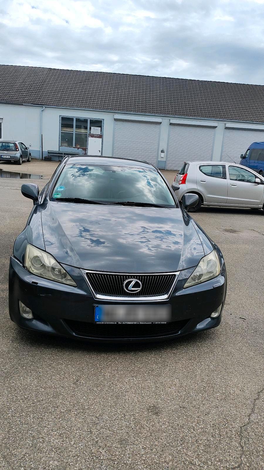 Abbildung des Autos Lexus IS 220d Luxury Line