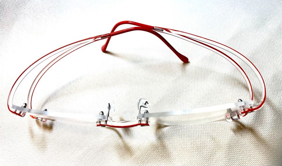 Scharnierlose Brille wie „Silhouette „ in Kunststoff in Schleswig-Holstein  - Bargteheide | eBay Kleinanzeigen ist jetzt Kleinanzeigen