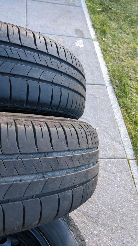 Michelin 185/65 R15 mit Felge vom W124 in Oldenburg