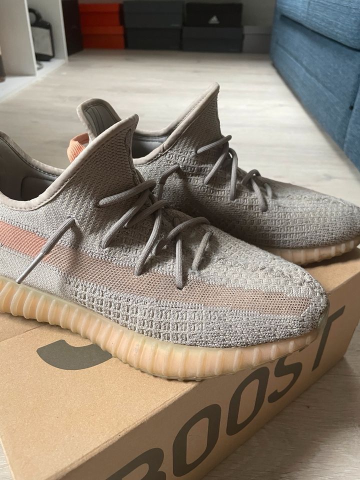 Yeezy Boost 350 V2 Gr. 44 in Saarbrücken