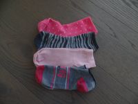 4 Paar Socken für Mädchen, Gr. 35 bis 38,  davon 1 Paar Sneaker Niedersachsen - Göttingen Vorschau