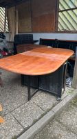 Massiven Tisch zum verschenken,Garten Holztisch mit Ablage,Möbel Niedersachsen - Braunschweig Vorschau