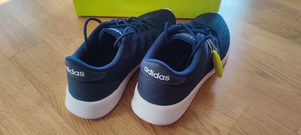 Adidas neo Cloudfoam Laufschuhe / Sneakers BB9846 in blau wie NEU in  Dresden - Trachau | eBay Kleinanzeigen ist jetzt Kleinanzeigen