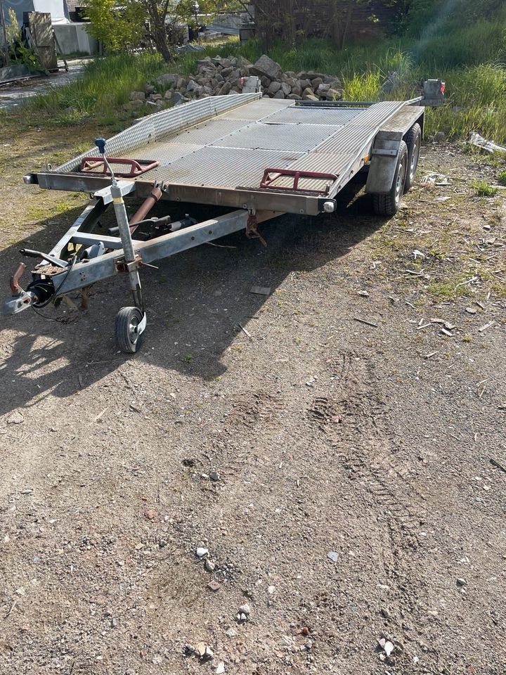 Autoanhänger autotrailer Autotransporter Kipper in Wolfsburg