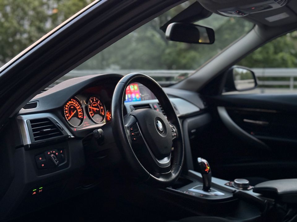 BMW 335d xDrive Touring LCI Facelift / Sport Line / LED / HUD in Berlin