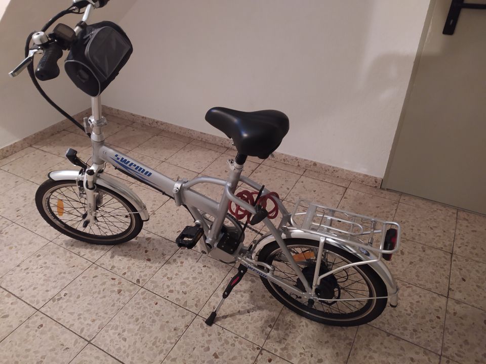 Elektro-Klapprad 20" Silber in Mönchengladbach