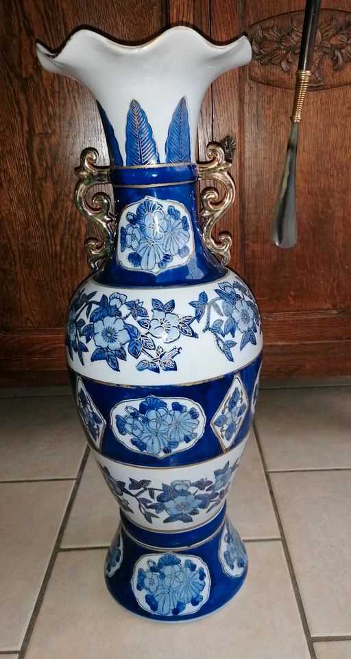 Antike Vase China Japan handbemalt in Duisburg