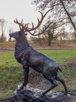 Lebensgroßer Bronze-Hirsch für Garten oder Dekoration Niedersachsen - Toppenstedt Vorschau